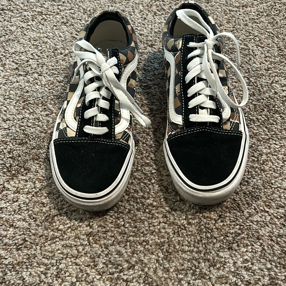 Low top vans
